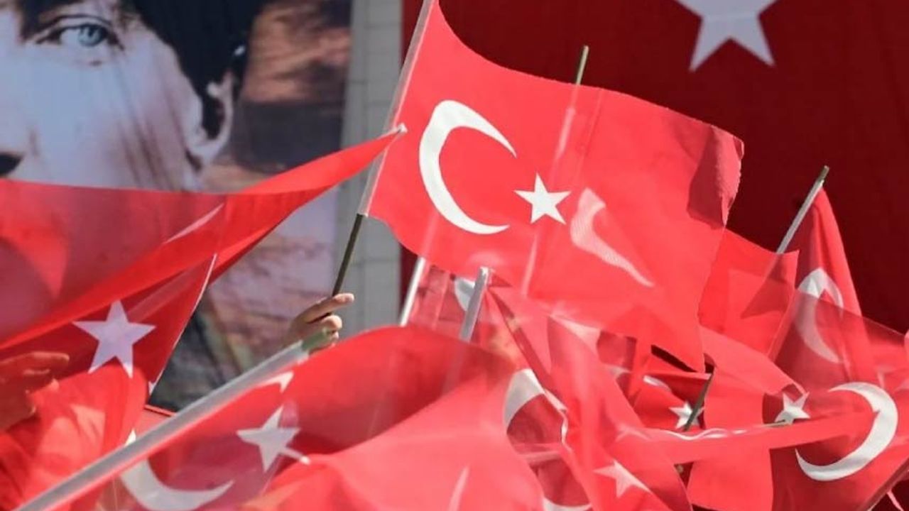 AK Parti İlçe Başkanı Hallaçoğlu'nun Bayram Mesajı