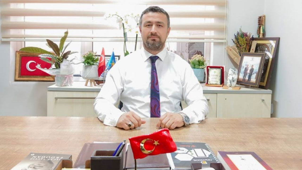 AK Parti İlçe Başkanı Mutlu Turgut'un Öğretmenler Günü Mesajı