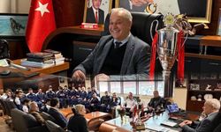 Şampiyonluk Kupası Başkan Erdem'e Gitti