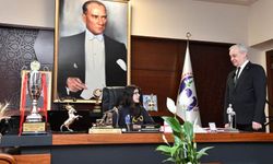 Başkan Erdem Koltuğu Ece Küçük'e Devretti