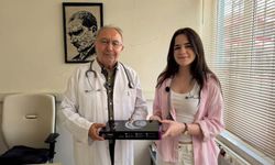 Dr. Çubukçu'dan Genç Meslektaşına Anlamlı Emanet