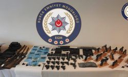 Bursa'da polisli kaçak silah şebekesine operasyon