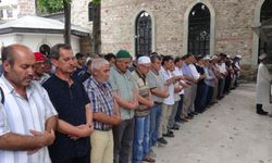 MURSİ İÇİN MUSTAFAKEMALPAŞA'DA GIYABİ CENAZE NAMAZI KILINDI