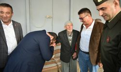 Nuri dedeyi garnizon komutanı ve belediye başkanı ziyaret etti