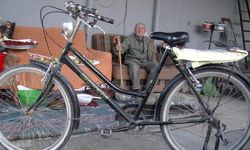 Mustafakemalpaşa'lı "Bisikletli Nuri Dede"nin Vatan Sevgisi