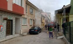 Mustafakemalpaşa’daki Yangın Bodrumu Küle Çevirdi