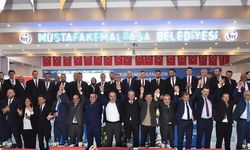 AK Parti Mustafakemalpaşa İlçe Başkanı Murat Hallaçoğlu Güven Tazeledi