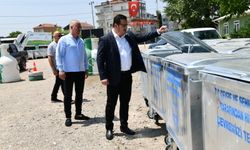 Mustafakemalpaşa Belediyesi'ne 500 adet çöp konteynırı hibe edildi
