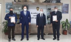 Mustafakemalpaşa'da 2 okula teşekkür belgesi verildi
