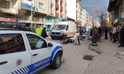 Mustafakemalpaşa’da motosiklet ile araç çarpıştı!