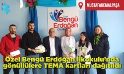 Özel Bengü Erdoğan İlkokulu’nda gönüllülere TEMA kartları dağıtıldı