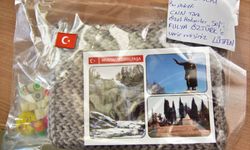 Paketlerden Çıkan Notlar Yürek Isıttı