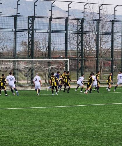 Zirvenin Sahibi Rövanş Peşinde