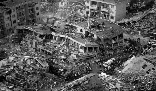 Depremin 1. Yıldönümü