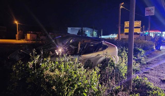 Atatürk Caddesi'nde Feci Kaza
