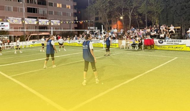 Sokak Voleybolunda Final Akşamı