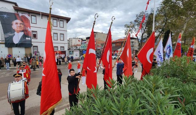 Mustafakemalpaşa'da 102. Yıl Coşkusu!