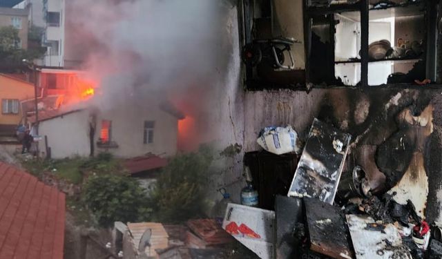 Pazar Sabahına Yangınla Uyandılar