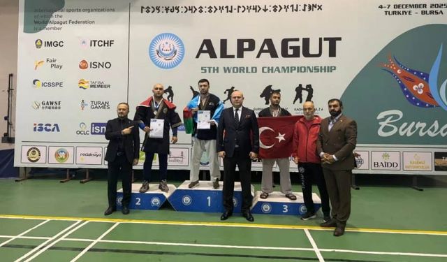 Mustafakemalpaşalı Gece Kartalı Dünya İkincisi