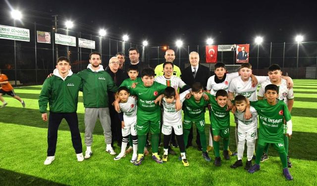 Önce Oruçlar Sonra Halısaha Açıldı