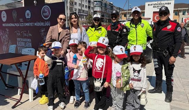 Vatandaşa Bilgilendirme, Çocuklara İkram