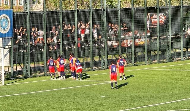 Umut Az, Hesaplar Karışık