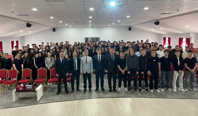 Öğrencilerin Geleceğine Işık Tutan Buluşma