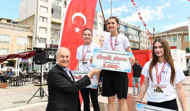 Gençler 19 Mayıs İçin Koştu
