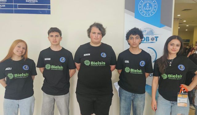 Robot Yarışmasında Büyük Başarı