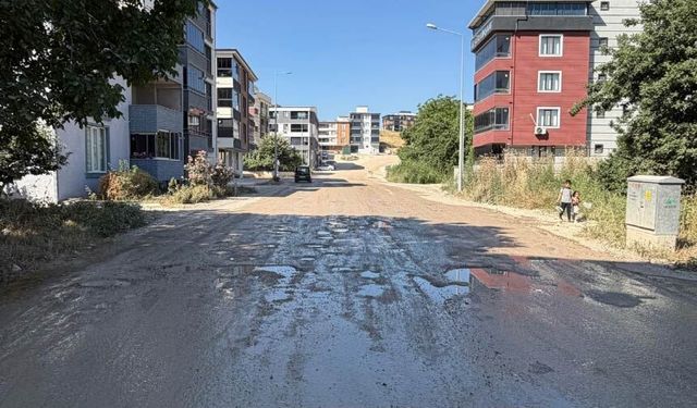 140 Nolu Sokak Asfalt Bekliyor