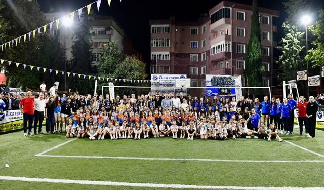 Akar Spor'dan Voleybol Şöleni