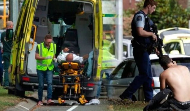 Yeni Zelanda'da İki Camiye Silahlı Saldırı: 40 Ölü, 48 Yaralı