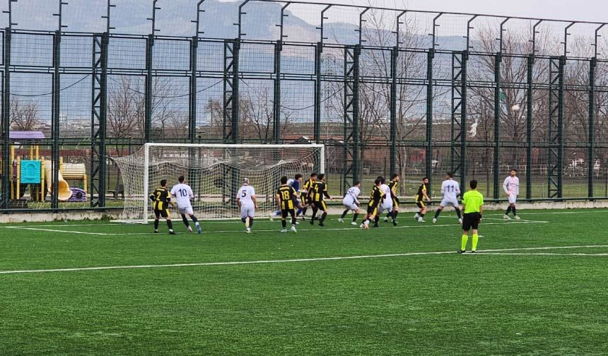 Zirvenin Sahibi Rövanş Peşinde