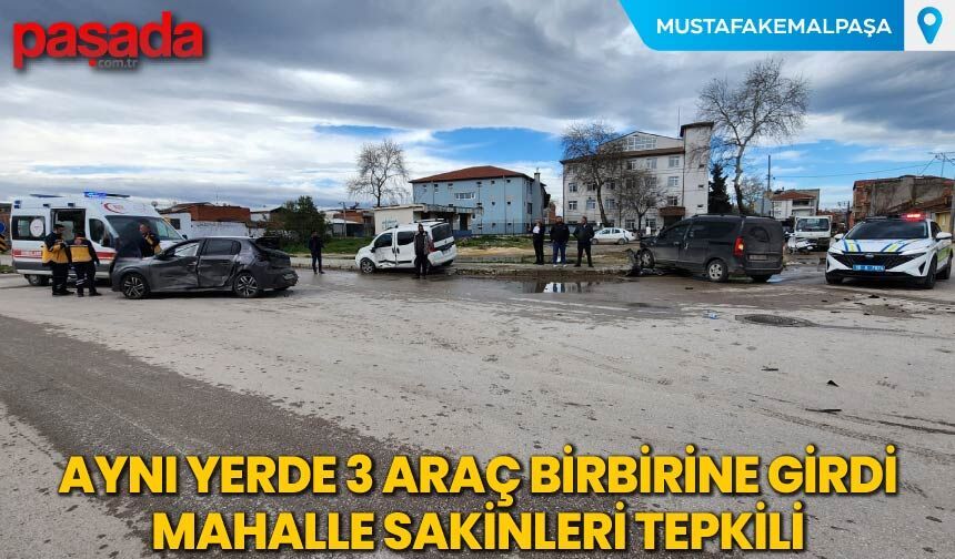 3 Araç Birbirine Girdi, Mahalle Sakinleri Tepkili
