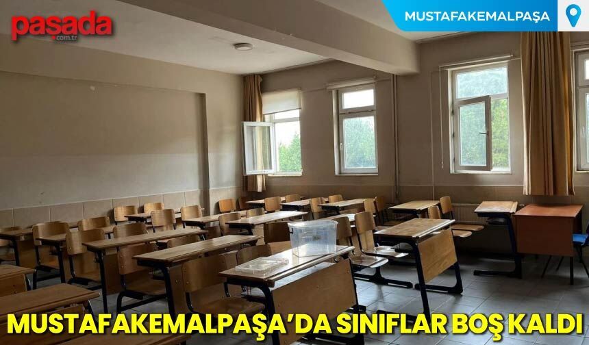 Mustafakemalpaşa'da Sınıflar Boş Kaldı