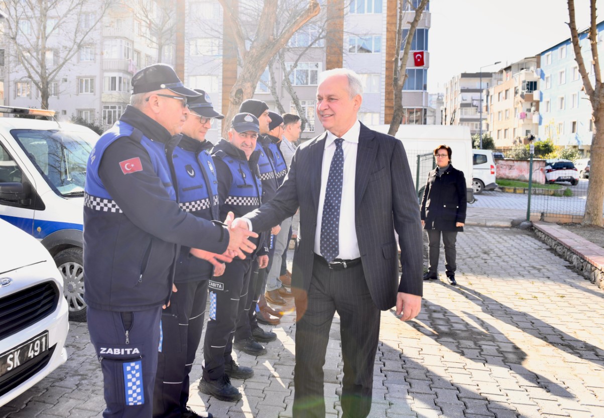 Başkan Şükrü Erdem’den Yeni̇ Zabita Karakoluna Zi̇yaret (3)