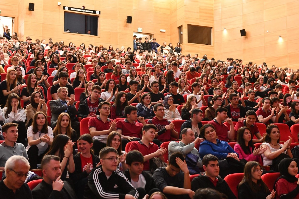 Türk Yıldızları Pilotları Öğrencilerle Buluştu (6)