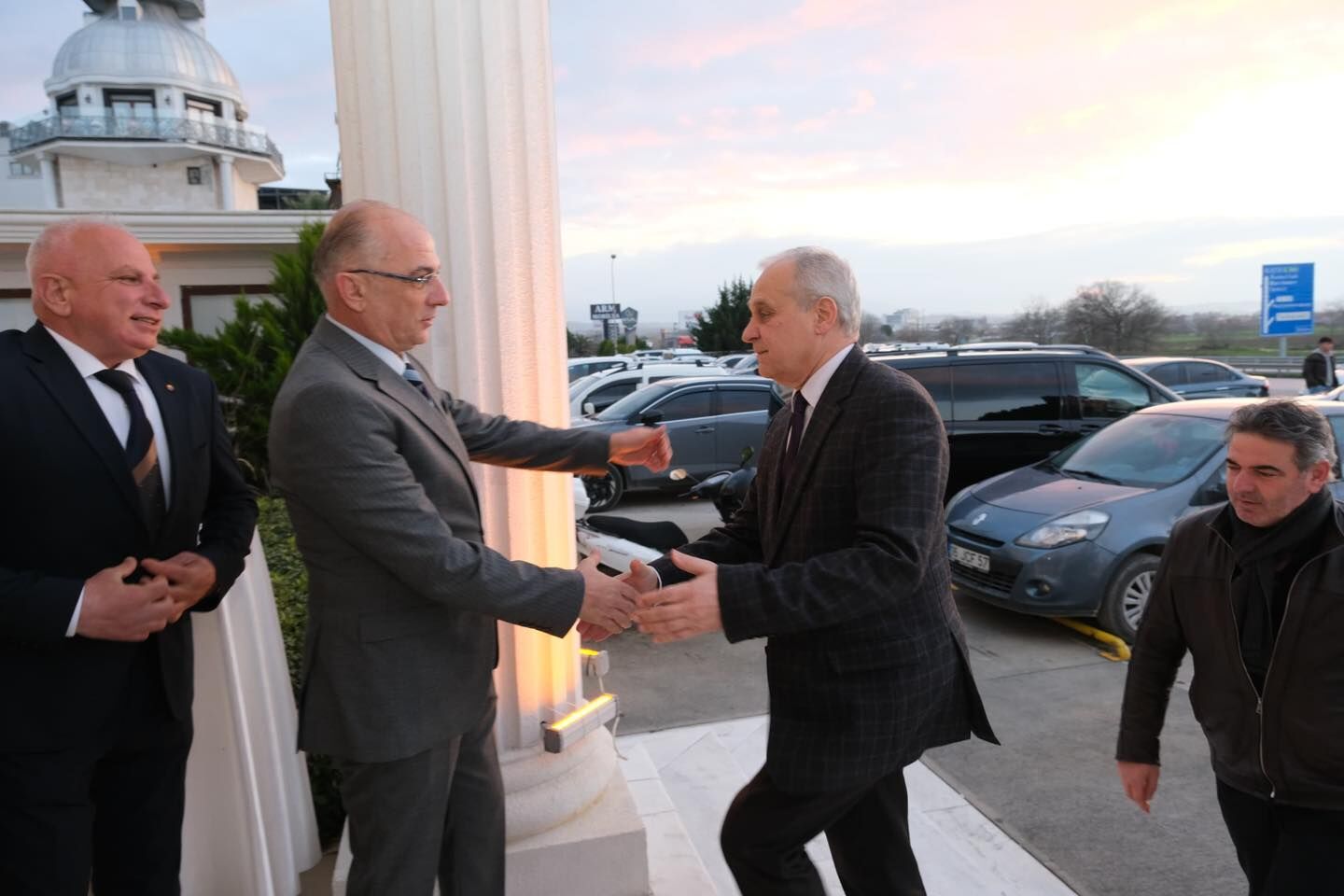 641454639 1301003742075309 8070690477458448224 N