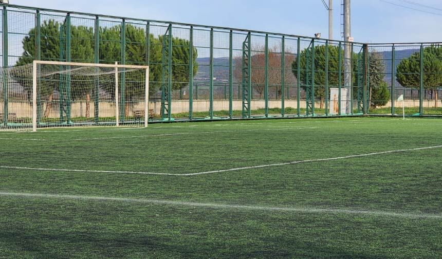 M.Vahap Çeki Saha Zemini İçin Gözler Başkan Turgut'ta