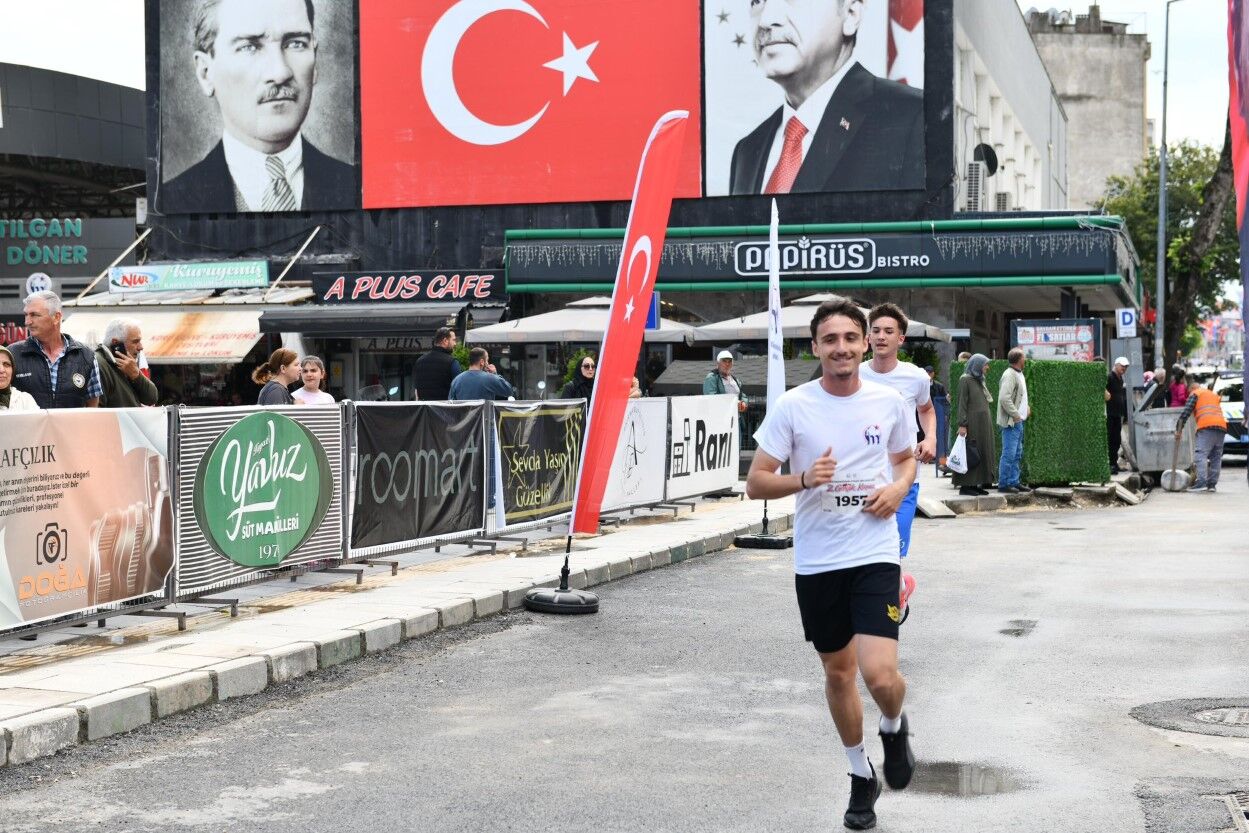 Mustafakemalpaşa’da Gençlik Koşusu Coşkusu (2)