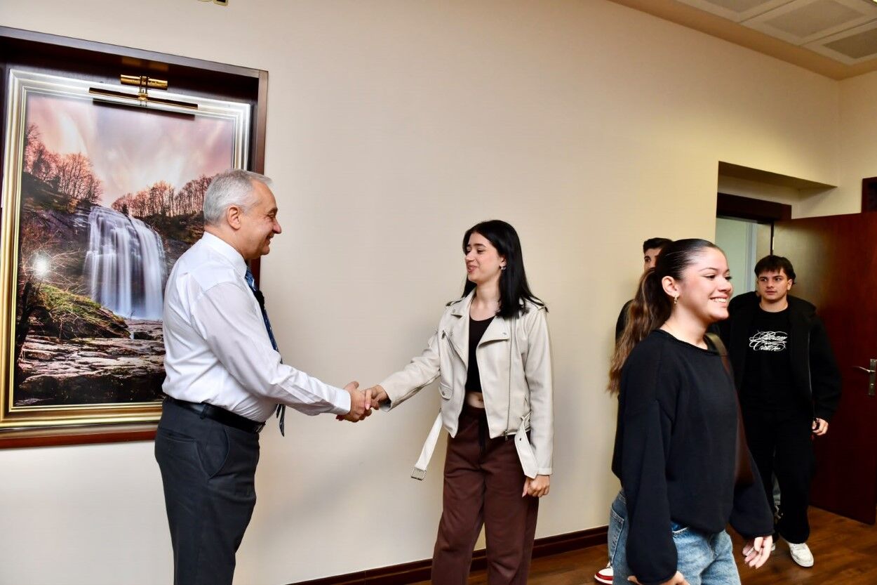 Beledi̇ye Kurslari Kazandirdi (2)